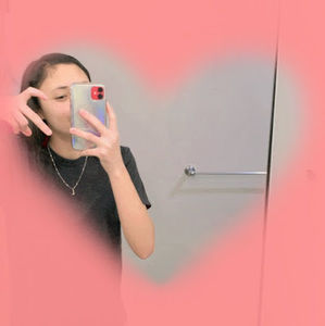 Meet your Posher, Marcela